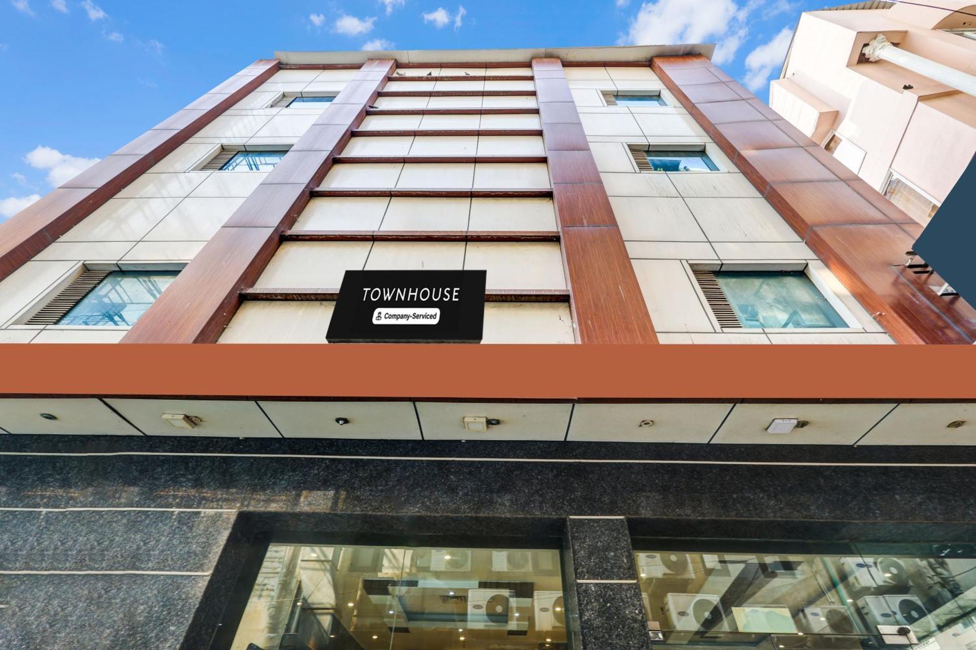 Super Townhouse Arakashan Road Paharganj Formerly Mohan International Нью-Делі Екстер'єр фото
