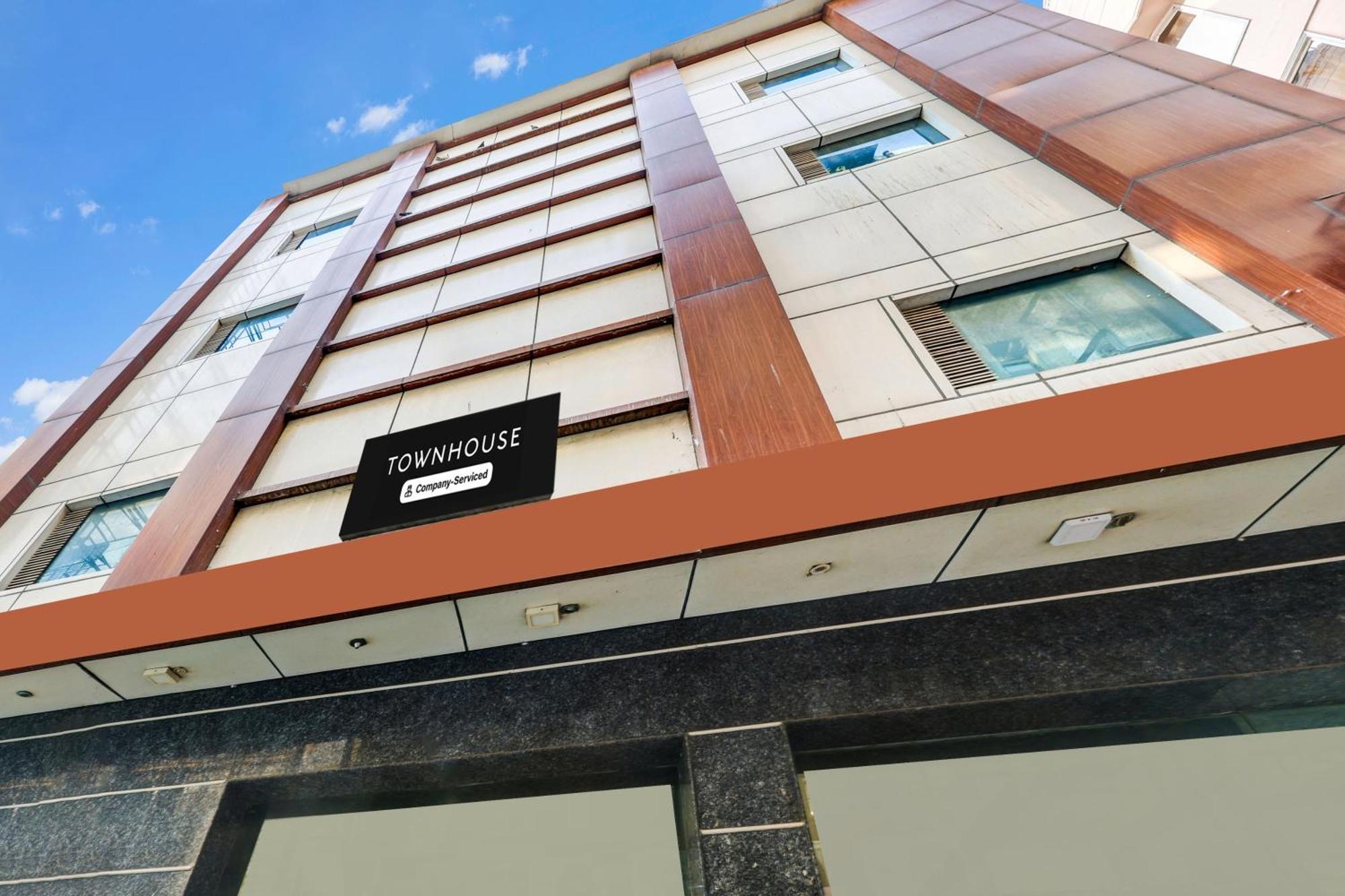 Super Townhouse Arakashan Road Paharganj Formerly Mohan International Нью-Делі Екстер'єр фото