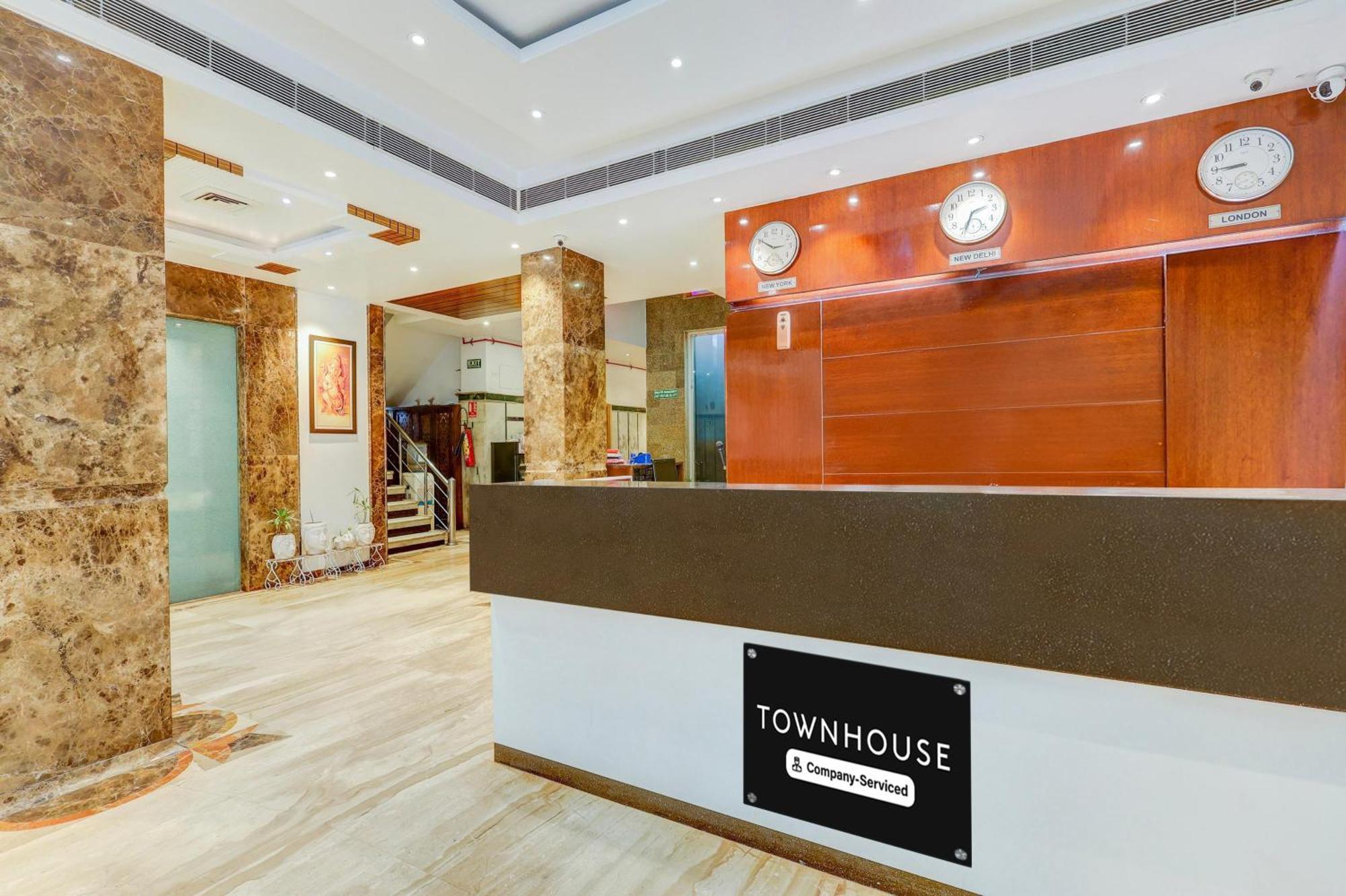 Super Townhouse Arakashan Road Paharganj Formerly Mohan International Нью-Делі Екстер'єр фото