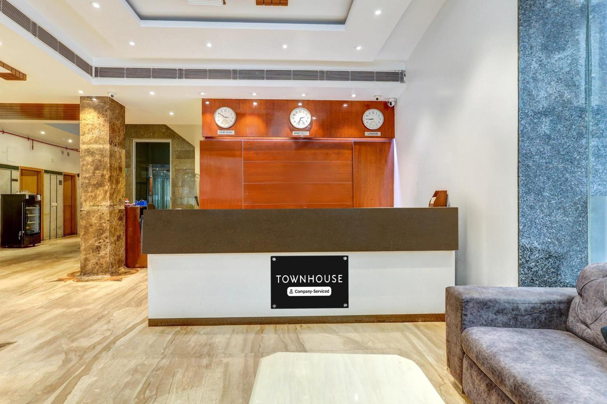 Super Townhouse Arakashan Road Paharganj Formerly Mohan International Нью-Делі Екстер'єр фото